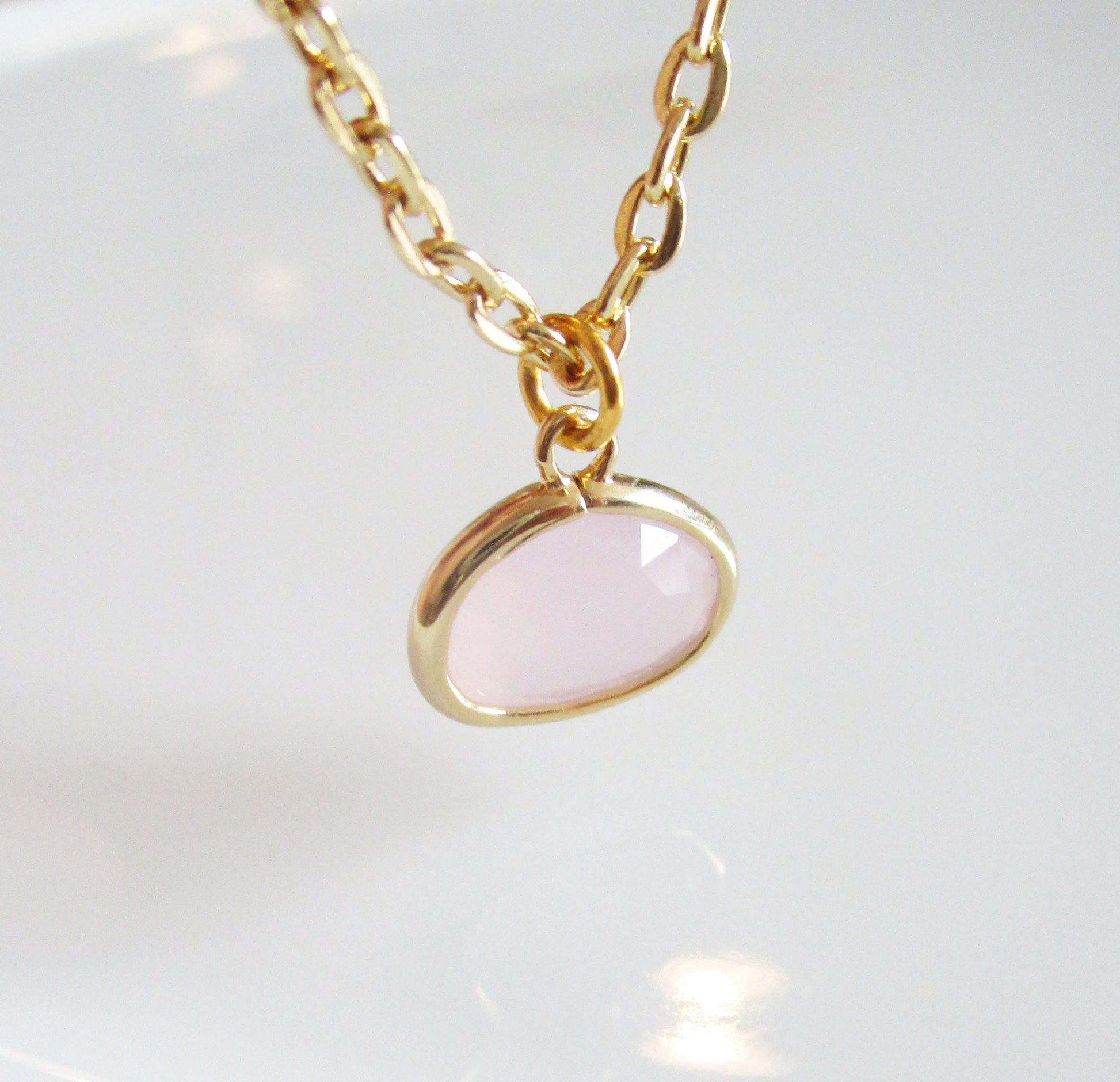 Rosa goldene Ohrringe, Hochzeitsschmuck, minimalistische Ohrringe, Ohrringe gold Damen, Ohrringe gold hängend