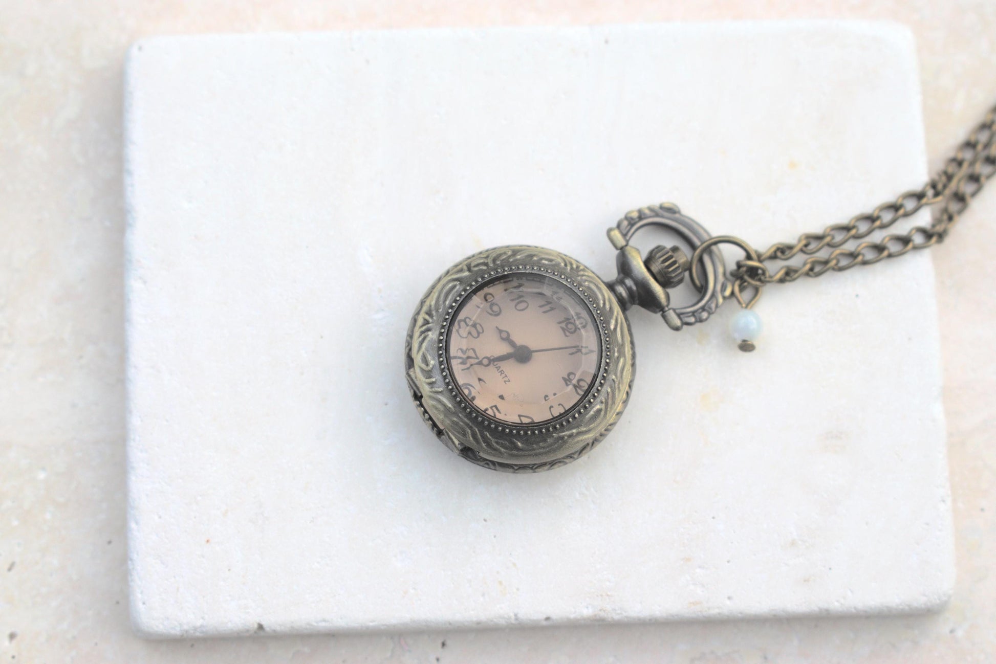 Kettenuhr Damen Perlmutt, Kettenuhr Damen vintage, Damen Kettenuhr rosa, Umhängeuhr Damen, Geschenk für Sie