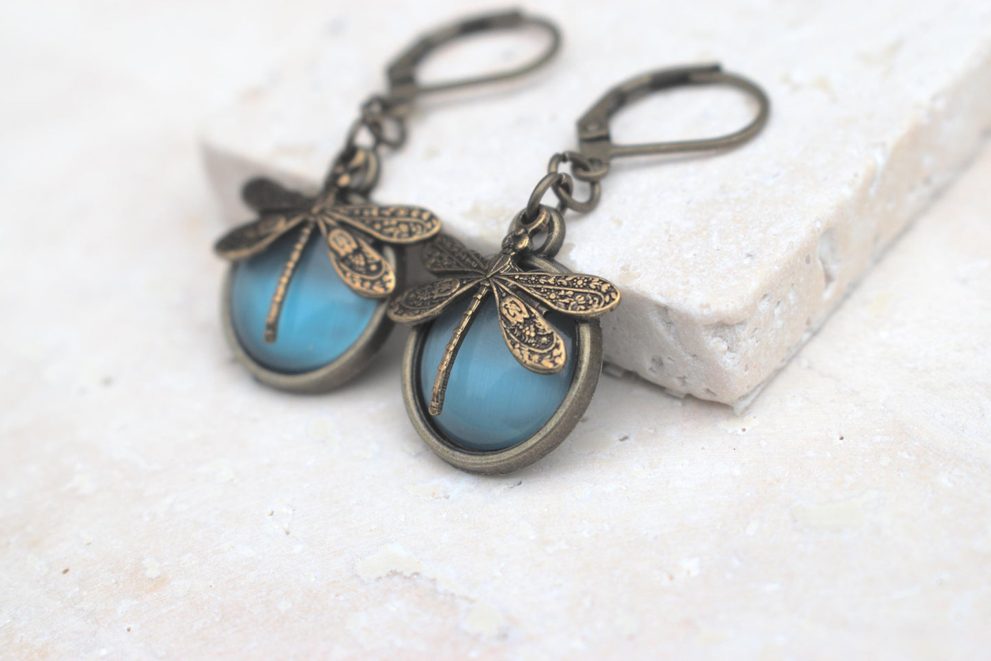 Ohrringe Libelle, Hängeohrringe Libelle, Cabochon blau, Vintage Libellen Ohrringe, Cabochon Ohrringe Libelle