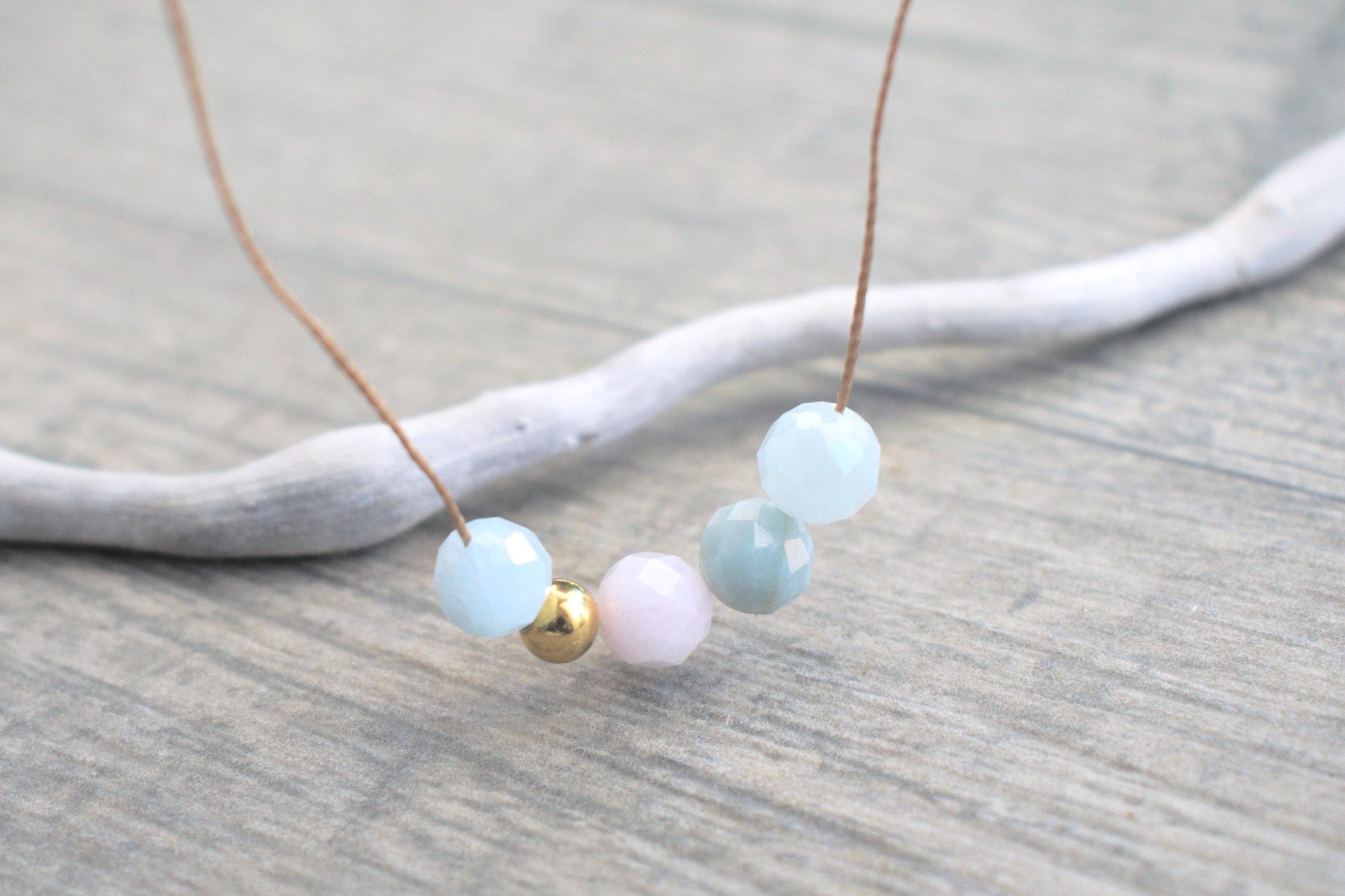 Kette mit Morganit Perlen, Edelstein Kette, Edelstein Kette Damen