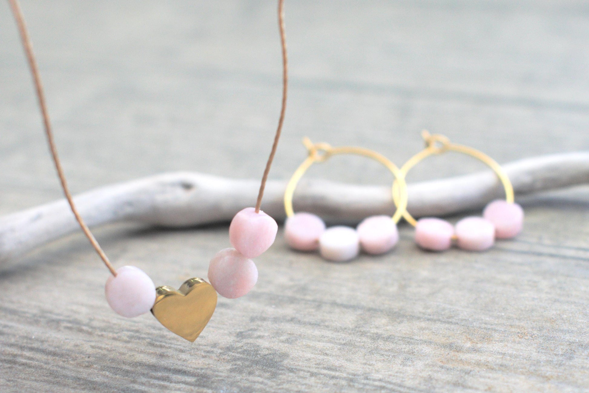 Halskette mit rosa Opalen, Halskette mit Herz Damen, echte Opal Kette