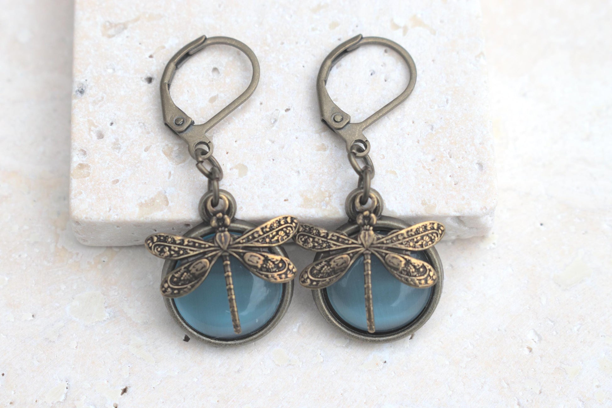 Ohrringe Libelle, Hängeohrringe Libelle, Cabochon blau, Vintage Libellen Ohrringe, Cabochon Ohrringe Libelle